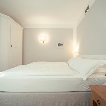 La Canonica Suite Apartments New Location Trient Exterior foto