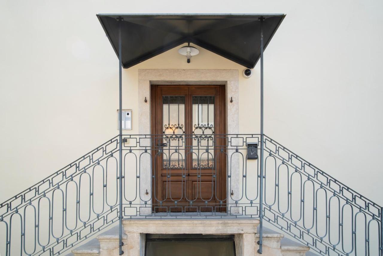 La Canonica Suite Apartments New Location Trient Exterior foto