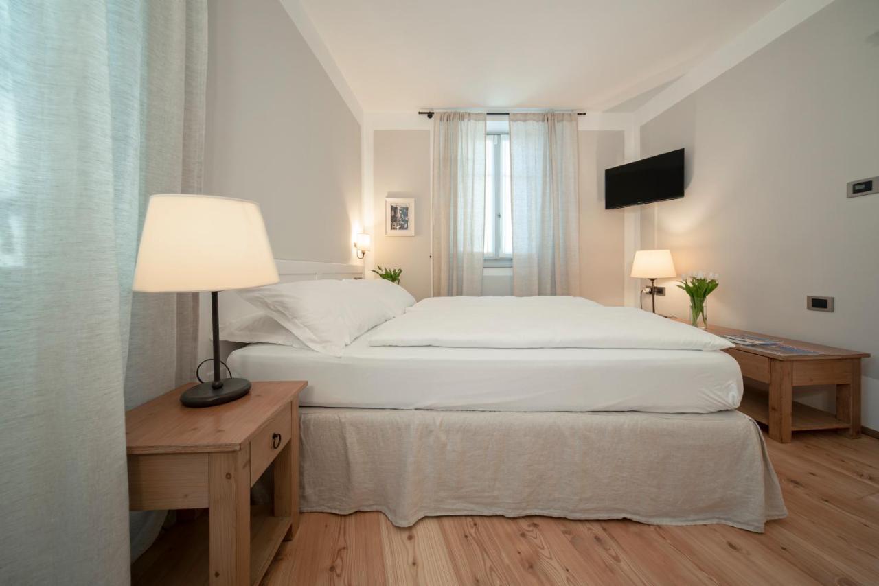 La Canonica Suite Apartments New Location Trient Exterior foto