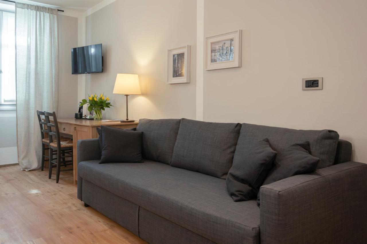 La Canonica Suite Apartments New Location Trient Exterior foto