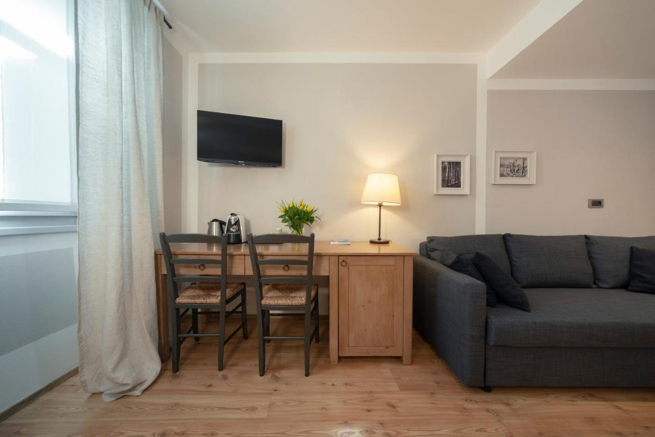 La Canonica Suite Apartments New Location Trient Exterior foto